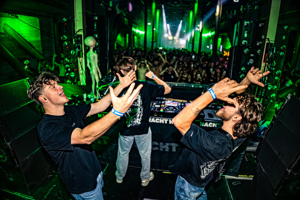 Loading... just a sec